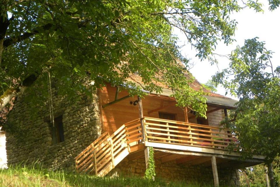 Gite Et Chambres D'Hotes - Sur Le Chemin Des Sens Azerat Eksteriør bilde